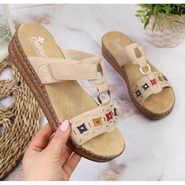 Klapki na koturnie Rieker W RKR517 beżowe beżowy 1