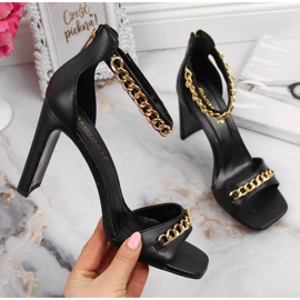 Sandały na słupku z łańcuszkiem Potocki W WOL70A czarne 1