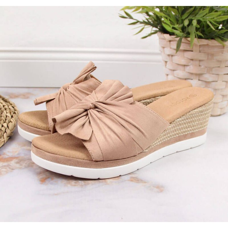 Klapki na koturnie Potocki W WOL71B beżowe beżowy 2