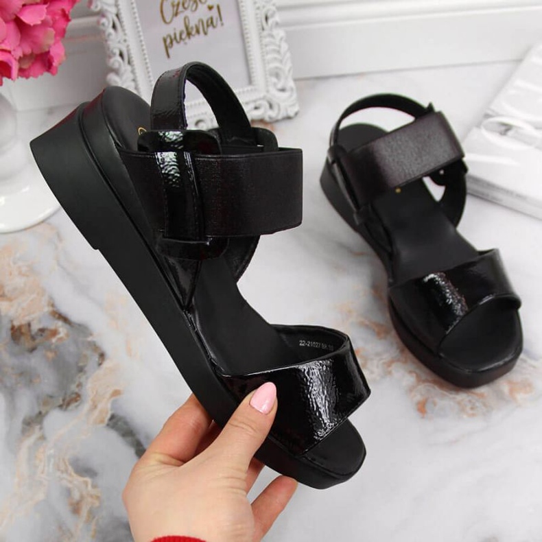 Sandały na koturnie Potocki W WOL75A czarne 1