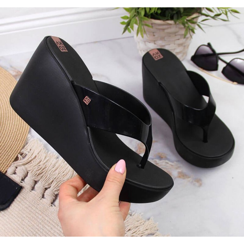 Klapki gumowe Zaxy W INT1710A czarne 1