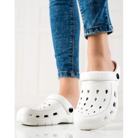 TRENDI Lekkie białe klapki 1