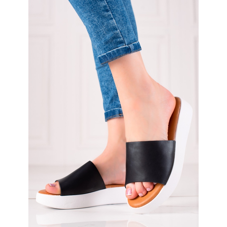 Encor Czarne klapki na platformie 1