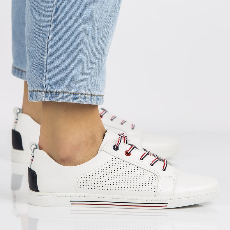 Skórzane półbuty Filippo DP008/21 Wh białe 2