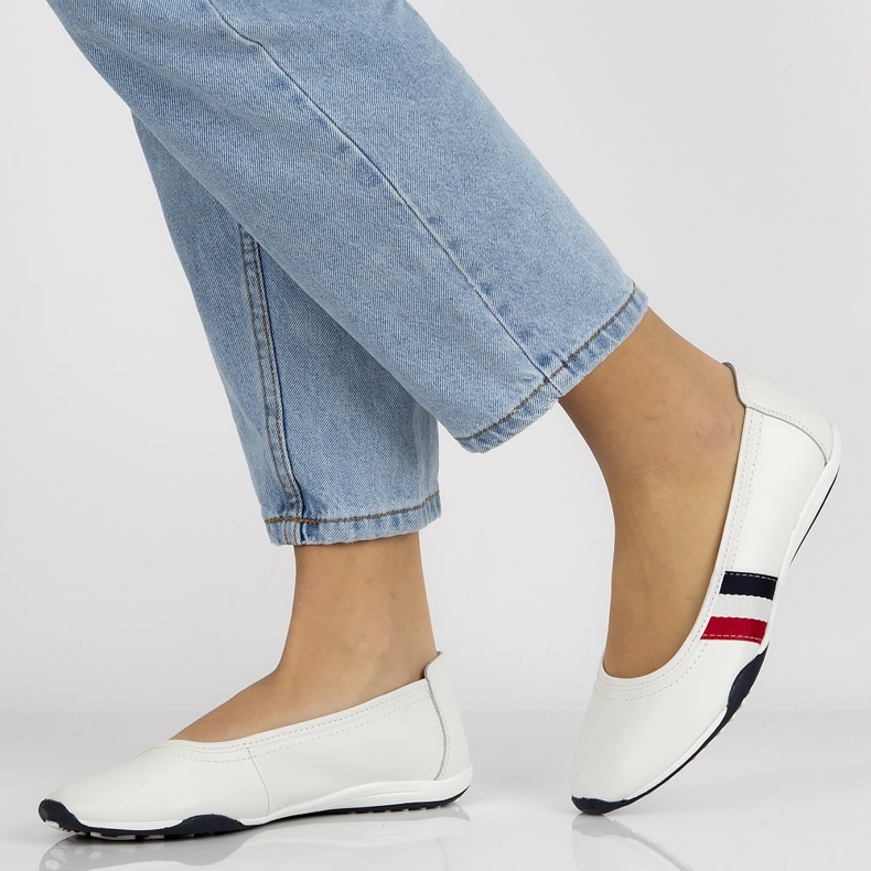 Skórzane półbuty Filippo DP2063/21 Wh białe 2