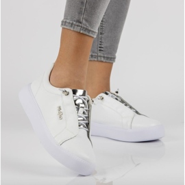 Skórzane półbuty Filippo DP2041/21 Wh białe 1