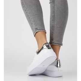 Skórzane półbuty Filippo DP2157/21 Wh białe 2