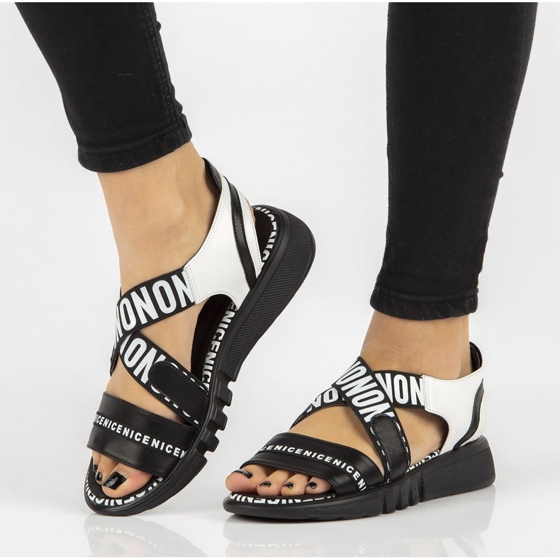 Sandały na koturnie Filippo DS2317/21 Bk czarne 1