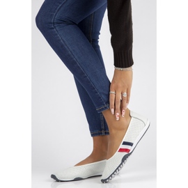 Skórzane półbuty Filippo DP2063/22 Wh białe 1