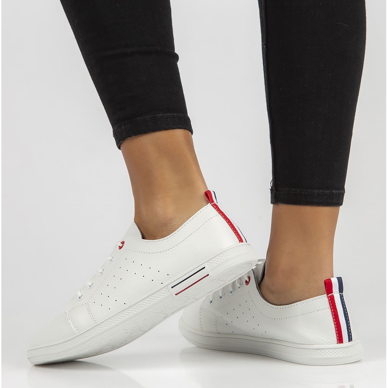 Skórzane półbuty Filippo DP3508/22 Wh białe 2