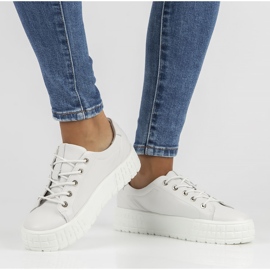 Skórzane trampki FILIPPO DP3528/22 Wh białe 2