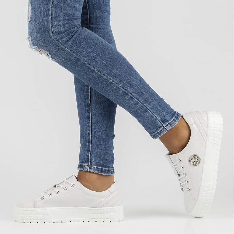 Skórzane trampki FILIPPO DP3528/22 Wh białe 1