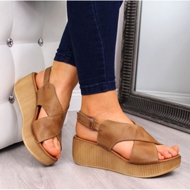 Sandały skórzane na platformie Dolce Pietro W P74A brązowe 2