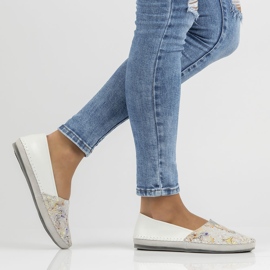 Skórzane półbuty Filippo DP031/22 Wh Yl białe żółte 1