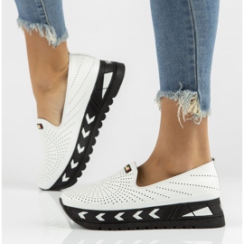 Skórzane półbuty Filippo DP3906/22 Wh białe 1