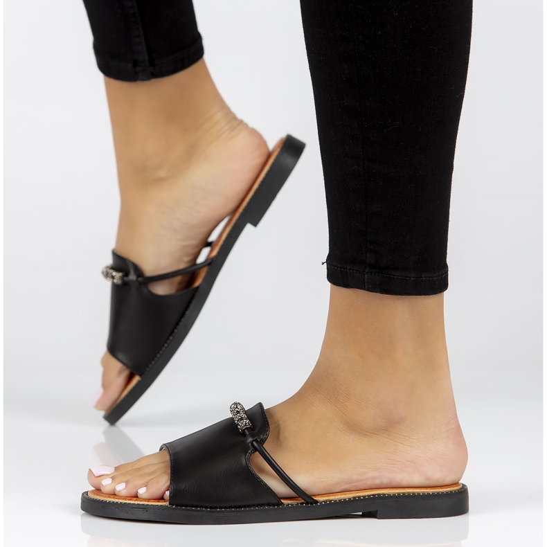 Klapki Filippo DK3670/22 Bk czarne 1