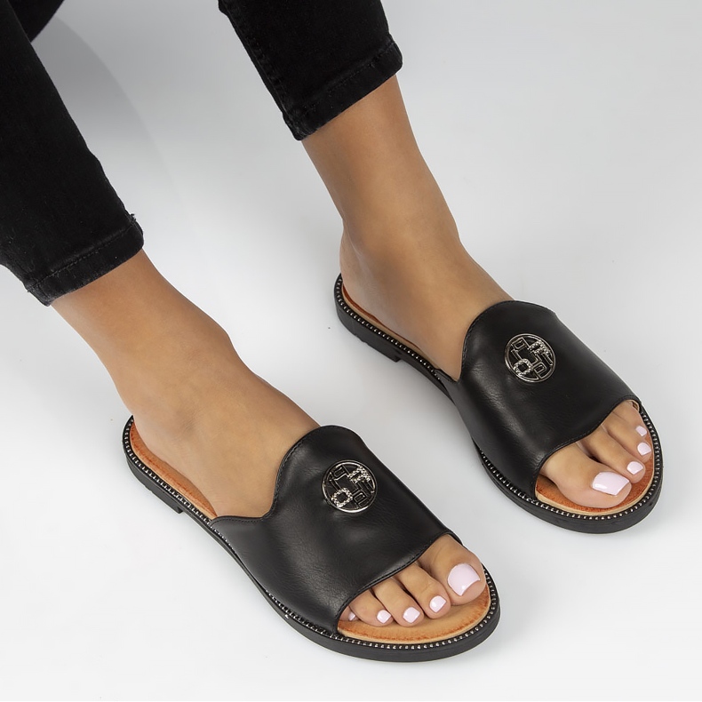 Klapki Filippo DK3668/22 Bk czarne 2