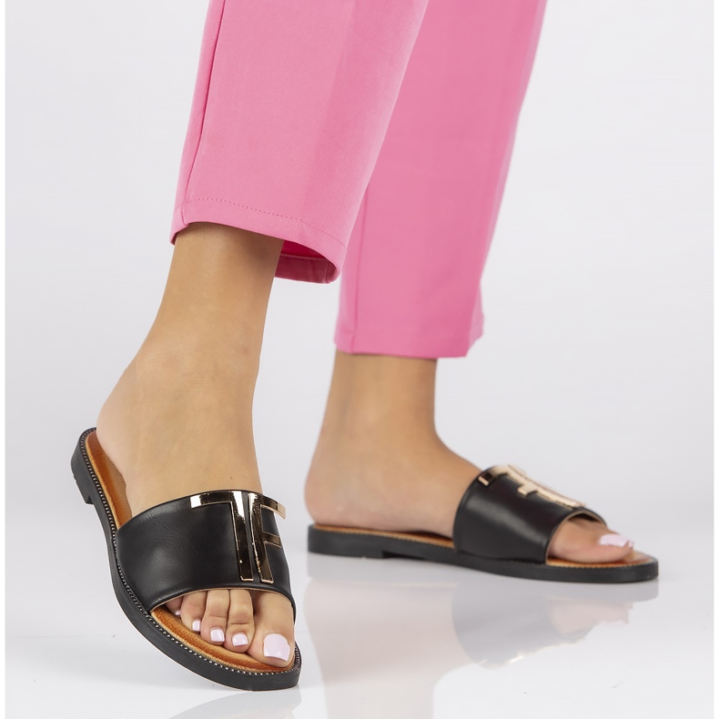 Klapki Filippo DK2103/22 Bk czarne złoty 1