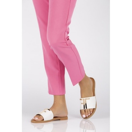 Klapki Filippo DK2103/22 Wh białe 1