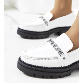 Białe mokasyny na wysokiej podeszwie Louelle 1