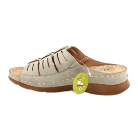 Klapki damskie z ażurowym wzorem Evento 22SD98-4536 szare 2