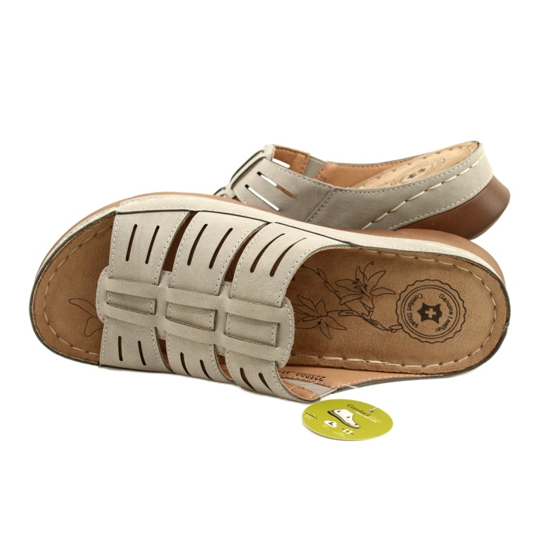 Klapki damskie z ażurowym wzorem Evento 22SD98-4536 szare 5