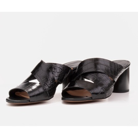 Marco Shoes Skórzane klapki damskie ze skóry w pocięte pasy czarne 6