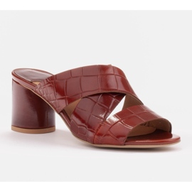 Marco Shoes Skórzane klapki damskie ze skóry w pocięte pasy czerwone 1
