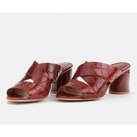 Marco Shoes Skórzane klapki damskie ze skóry w pocięte pasy czerwone 5