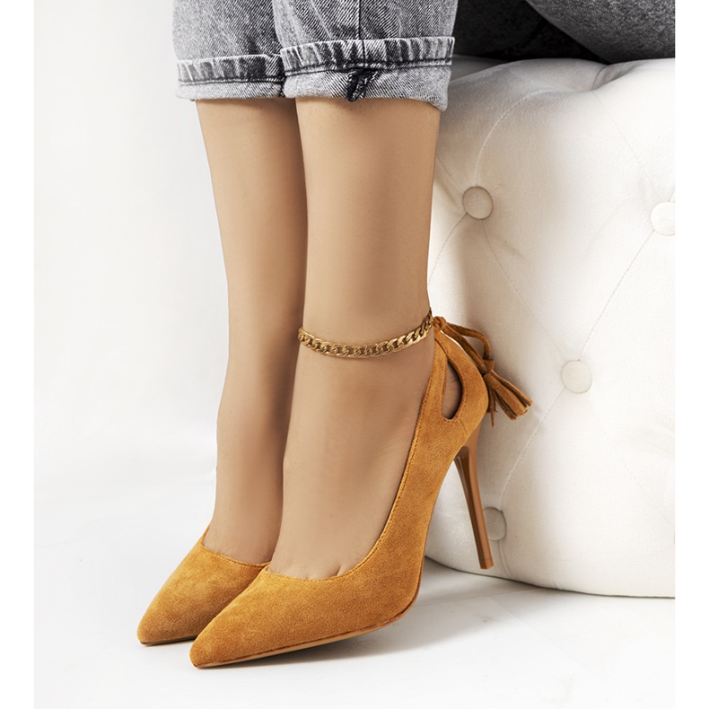 Brązowe szpilki z ozdobnymi wycięciami Anthe 2