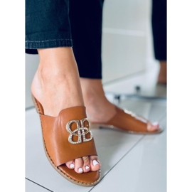 Klapki damskie Inday Camel brązowe 2