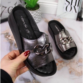 Klapki skórzane z łańcuchem T.Sokolski W SCA161 srebrne srebrny 1