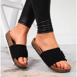 Klapki z perełkami eVento W EVE356A czarne 2