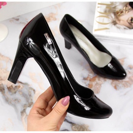 Czarne czółenka lakierowane słupek Sergio Leone 2