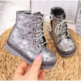 Trzewiki dziewczęce ocieplane metaliczne srebrne Kornecki 6216 srebrny 1