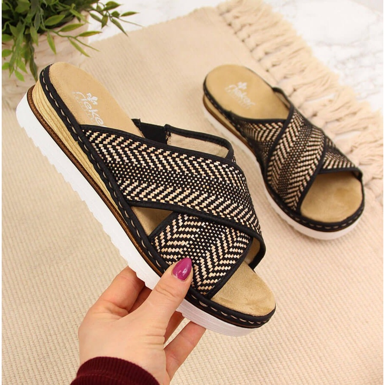 Klapki damskie na koturnie czarne Rieker 679A5 beżowy brązowe 1