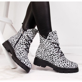 Botki damskie w centki ocieplane białe Filippo 1