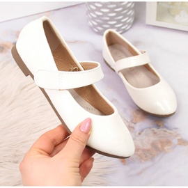 Baleriny dziewczęce na rzep ecru Potocki 1