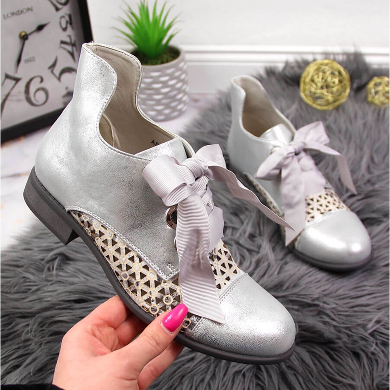 Botki damskie ażurowe wiosenne srebrne Jezzi srebrny 1