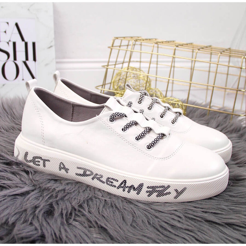 Półbuty damskie na platformie białe S.Barski 2