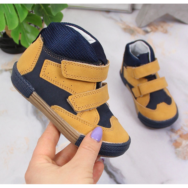 Trzewiki chłopięce na rzepy camel Kornecki 6785 brązowe czarne 1