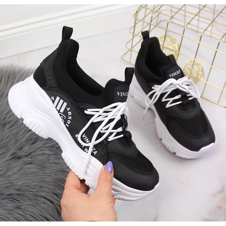 Buty sportowe damskie czarne Vinceza 1