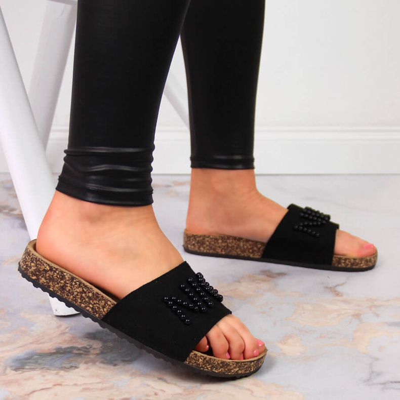 Klapki damskie z perełkami czarne eVento 2