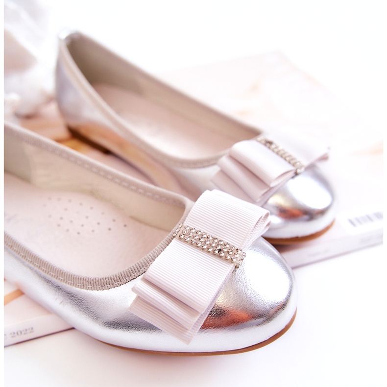 S.Barski Skórzane Dziecięce Baleriny Z Ozdobną Kokardą Srebrne Claril srebrny 2