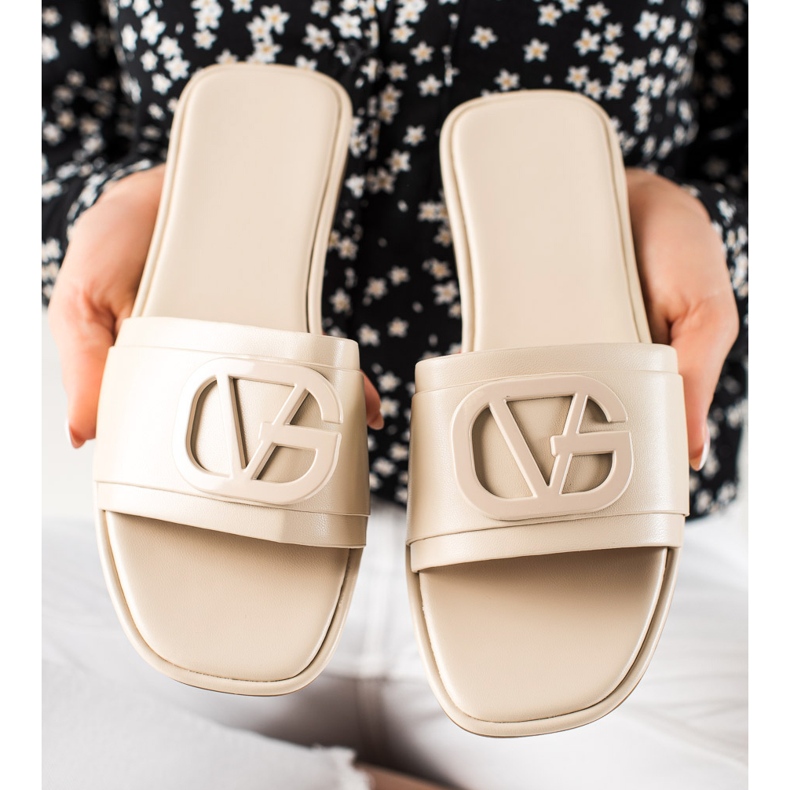 TRENDI Beżowe klapki beżowy 1