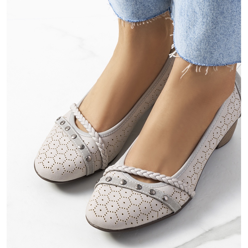 Szare ażurowe czółenka Hernandez 1