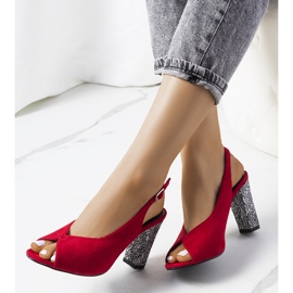 Czerwone zamszowe sandały Bonnie 2