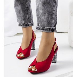 Czerwone zamszowe sandały Bonnie 1