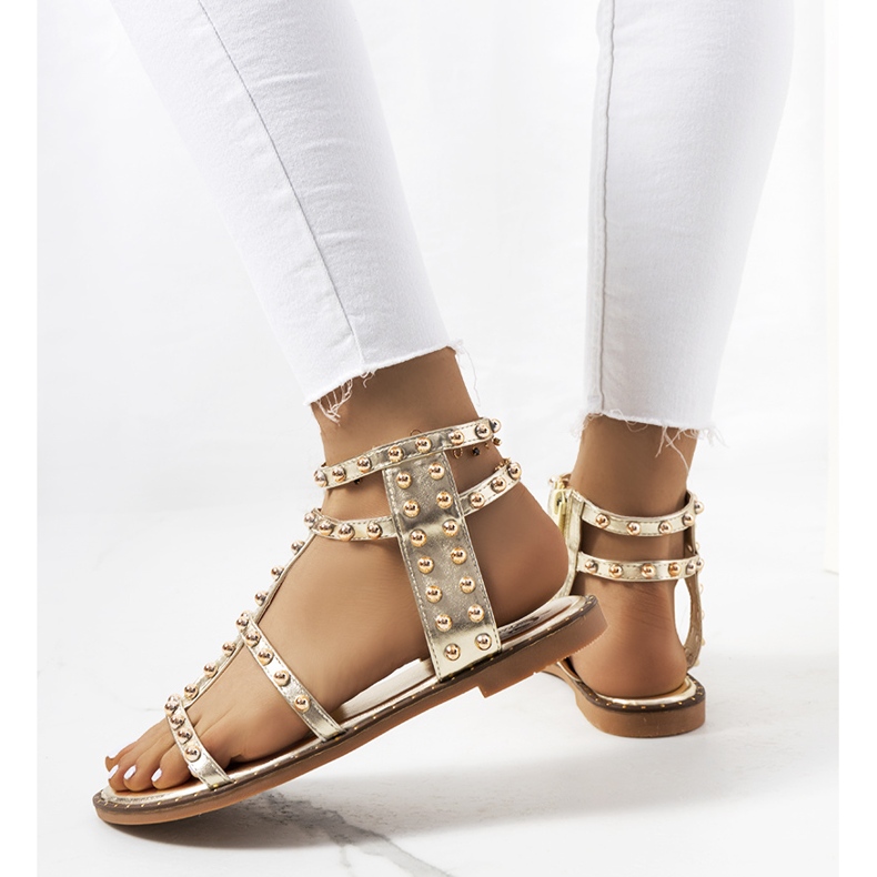 Złote sandały z ćwiekami Kabor złoty 1