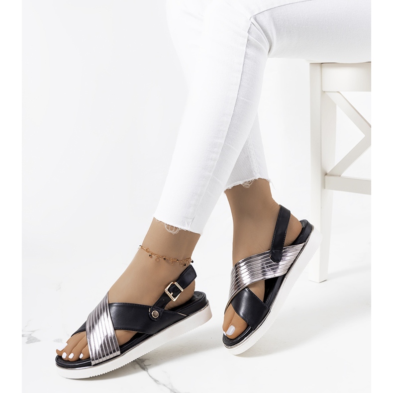 Czarne sandały z metaliczną wstawką Myrtle srebrny 1